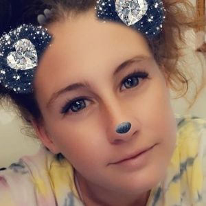 Meet your Posher, Hayley